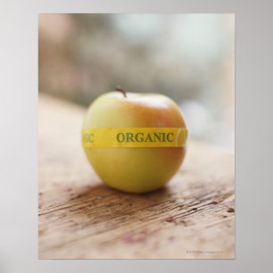 Organische sticker op appel poster