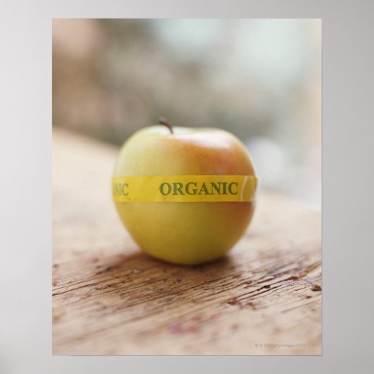 Organische sticker op appel poster (Voorkant)