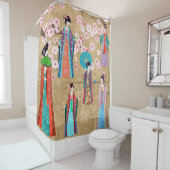 Orientaal meisje in retro costumejapans, chinees,  douchegordijn (In situ)