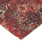 Orientaal tapeontwerp in donkerrood tafelkleed (Gekanteld)