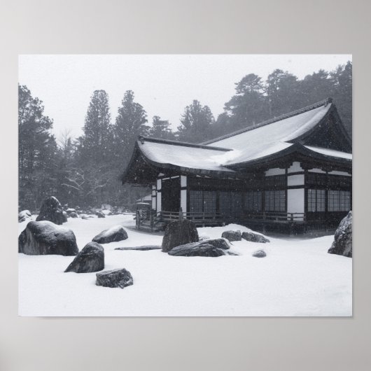 Oriental House in Bossen bedekt in sneeuw Poster (Voorkant)