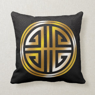 Oriental Ornamental Long Life Symbol | zwart goud Kussen