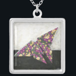 Origami Butterfly over Floral Paper Zilver Vergulden Ketting<br><div class="desc">Vloer als een vlinder met dit prachtige origamistuk van Chariklia Zarris. Er werd een mooi bloemetjespapier gebruikt om de origamivlinder te creëer,  en de paars,  de geeltjes en de groenen springen gewoon van het stuk af. Koop vandaag nog je kopie!</div>