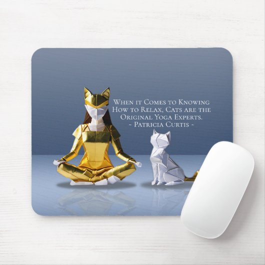 Origami Gold Foil Yoga Meditating Catoman and Cat Muismat (Met muis)