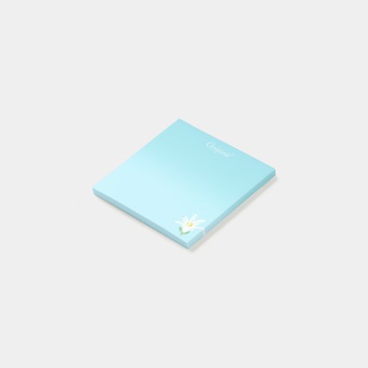 Originele witte aluminiumventilator op lichtblauw post-it® notes (Schuin)
