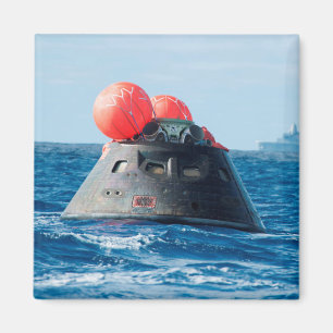 Orion Capsule Spacecraft Ocean Recovery Magneet