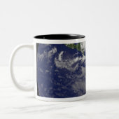 orkaan Dean benadert het schiereiland Yucatan Tweekleurige Koffiemok (Links)