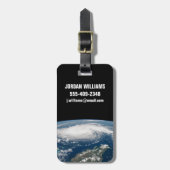 Orkaan Dorian boven de Atlantische Oceaan. Bagagelabel (Voorkant verticaal)