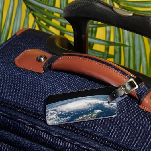 Orkaan Dorian boven de Atlantische Oceaan. Bagagelabel (Voorkant Insitu 3)