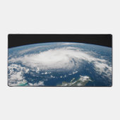 Orkaan Dorian boven de Atlantische Oceaan. Bureaumat (Voorkant)