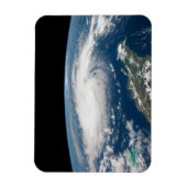 Orkaan Dorian boven de Atlantische Oceaan. Magneet (Verticaal)