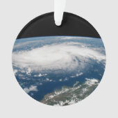 Orkaan Dorian boven de Atlantische Oceaan. Ornament (voorkant)