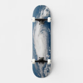 Orkaan Dorian boven de Atlantische Oceaan. Persoonlijk Skateboard (Voorkant)