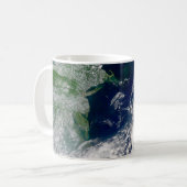 Orkaan Frances op een gedeeltelijke aarde. Koffiemok (Voorkant links)