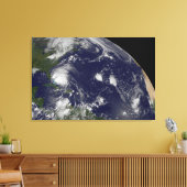 Orkaan Irene trekt door de Bahama's. Canvas Afdruk (Insitu (Woonkamer))