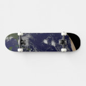 Orkaan Irene trekt door de Bahama's. Persoonlijk Skateboard (Horizontaal)