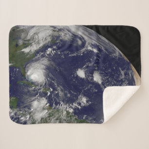 Orkaan Irene trekt door de Bahama's. Sherpa Deken