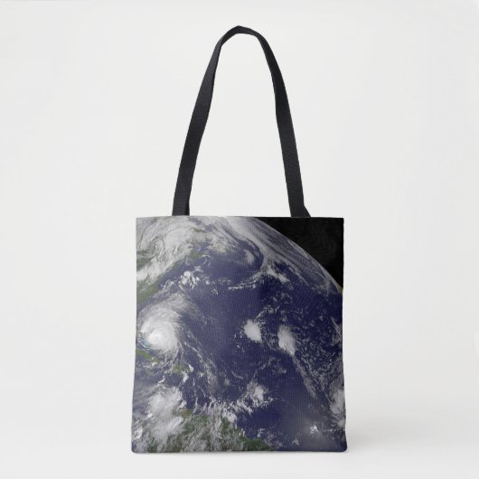 Orkaan Irene trekt door de Bahama's. Tote Bag (Voorkant)