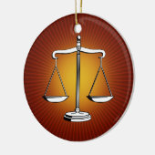 Ornament met Scales of Justice (Links)