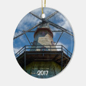 Ornament met zijkanten van de Fabyan Windmill en F (Links)