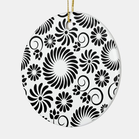 Ornament met zwarte en witte florale oplossing (Links)