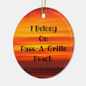 Ornament van keramische cirkels van een PassAGrill (Links)