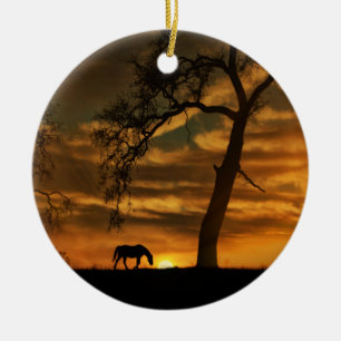 Ornament van paarden en eikenbomen
