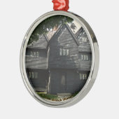 Ornament van Salem Witch House (Links)