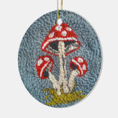 ornament van tapijthaakpaddenstoelen (Links)
