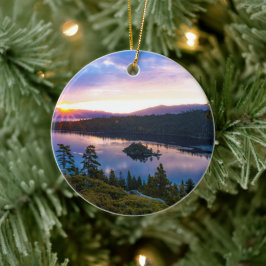 Ornament voor kerstbomen in het meer