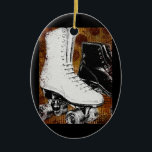 Ornament voor rolschaatsen -  Schaatsen<br><div class="desc">Witte en zwarte schaatsen op een bruine abstracte achtergrond.</div>