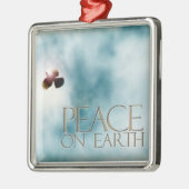 Ornament, vrede op aarde, vredesduif metalen ornament (Links)