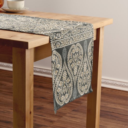 Ornamental Traditional Paisley design Korte Tafelloper (Voorbeeld)
