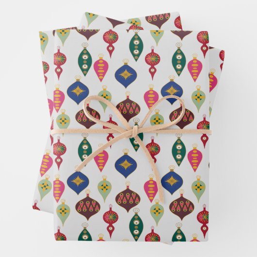 Ornamenten Galore: Kerstcadeauverpakking Verrukkin Inpakpapier Vel (In situ)