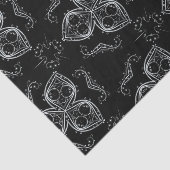 Ornamenten van Delicate Filigree op zwarte achterg Tissuepapier (Detail)