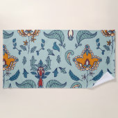 Ornate floral pattern on a pale blue background strandlaken (Voorkant)