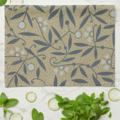 Ornate floral pattern with dark blue vines  theedoek (Gevouwen)