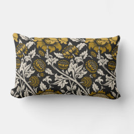 Ornate floral pattern with large gold flowers  kussen