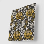Ornate floral pattern with large gold flowers  vierkante klok (Hoek)