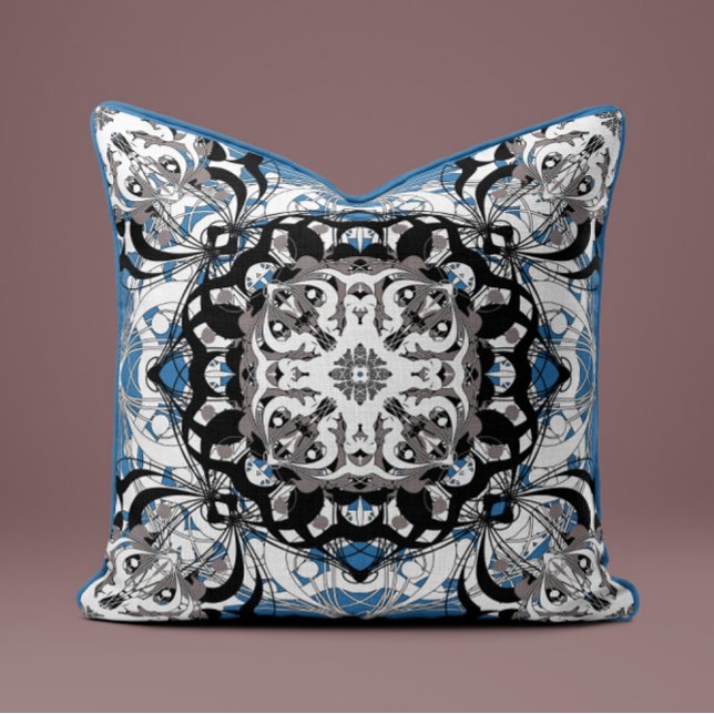 Ornate Mandala Decorative Pillow in Delft Blue Kussen (Creator heeft geüpload)