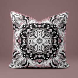 Ornate Mandala Decorative Pillow in Dusty Rose Kussen