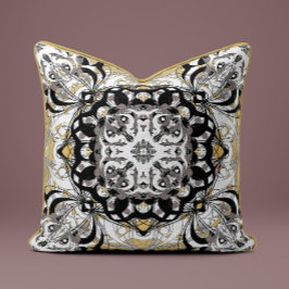 Ornate Mandala Decorative Pillow in Golden Beige Kussen
