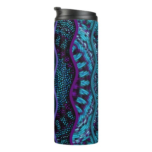 Ornate seamless texture background. Relief waves o Thermosbeker (Geroteerd rechts)