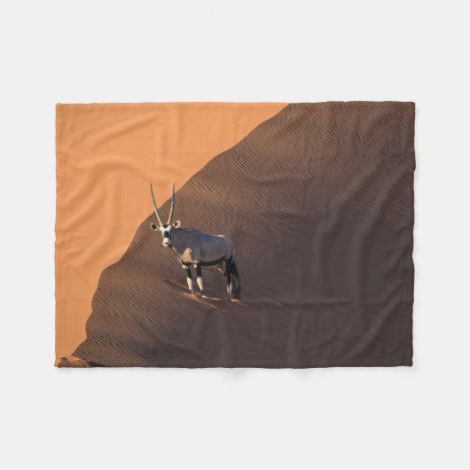 Oryx aan de rand, Namibië Fleece Deken (Voorkant (Horizontaal))