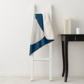 Oscar de Grouch Trash Can Lean Sherpa Deken (In situ)