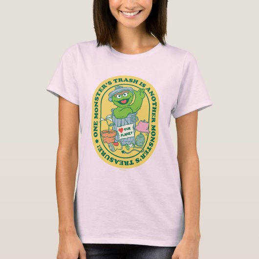 Oscar the Grouch | Monster Treasure Badge T-shirt (Voorkant)