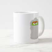Oscar the Grouch & z'n vuilnisbak Grote Koffiekop (Voorkant rechts)