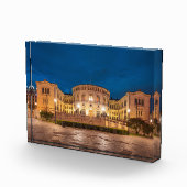 Oslo-gebouw in Noorwegen 's nachts Fotoblokken (Rechts)