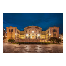 Oslo-gebouw in Noorwegen 's nachts