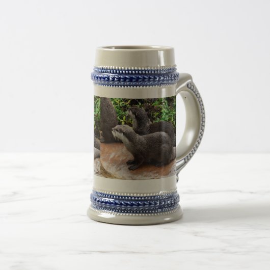 Otter, Mok van bieren (Voorkant rechts)